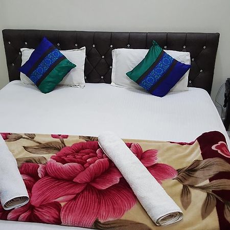 Hotel Ramneek Amritsar Exterior foto